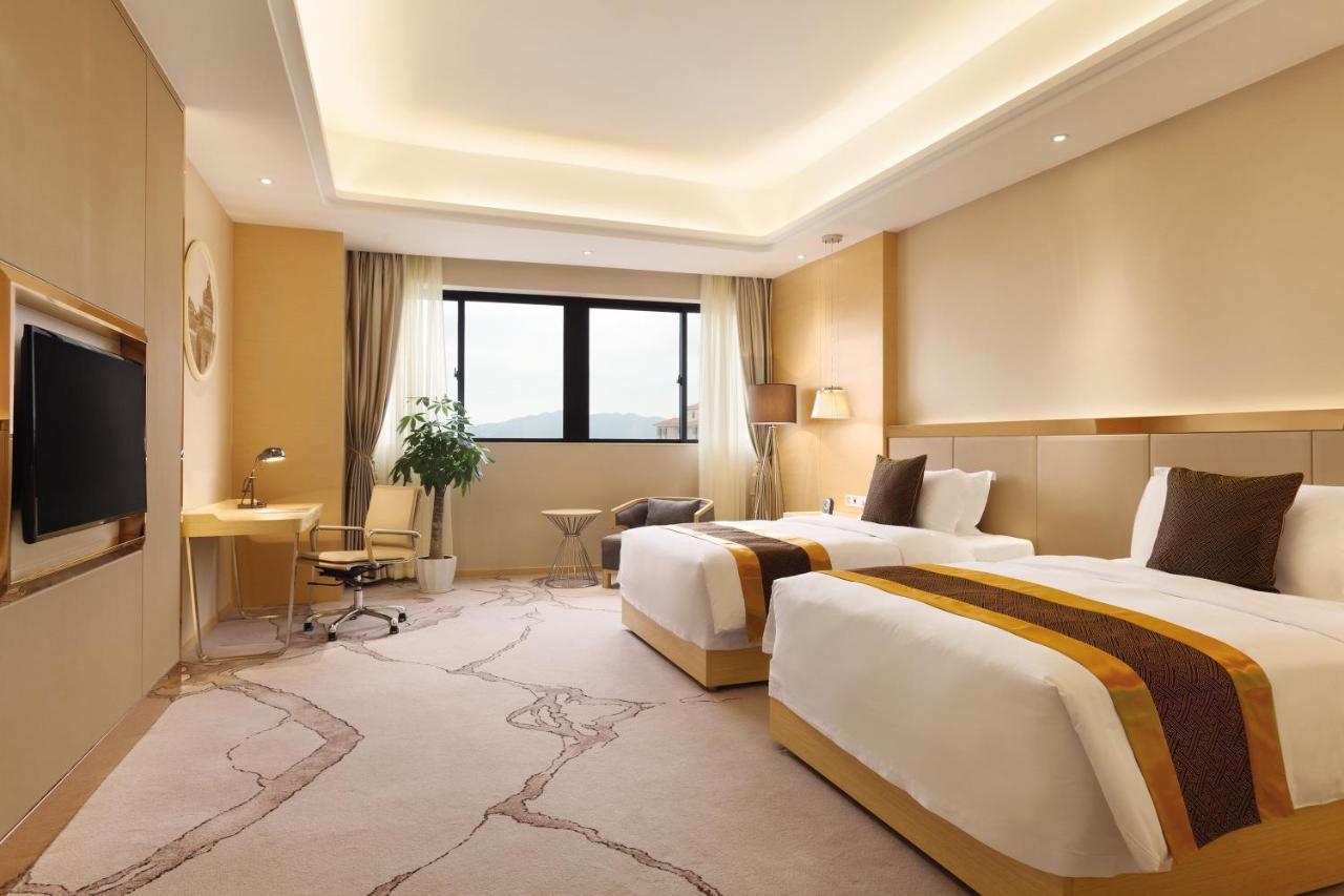 Ramada By Wyndham Enping Hotell Eksteriør bilde